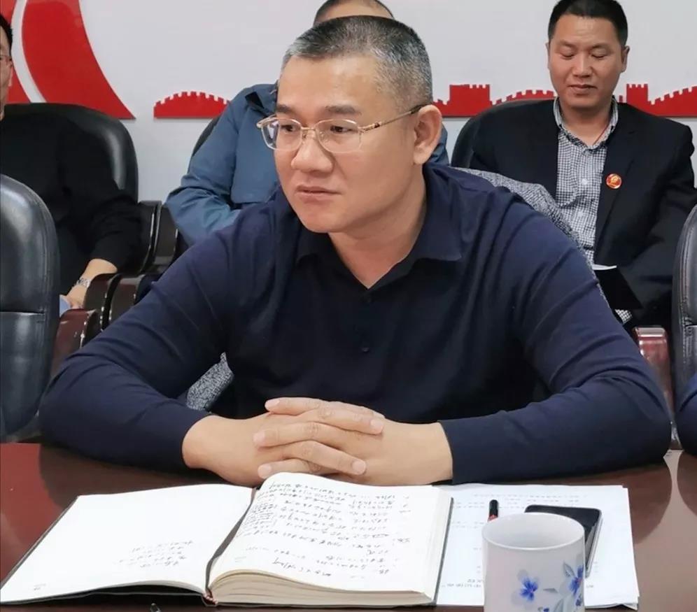 李寧湘到湘運公交開展“不忘初心、牢記使命”主題教育