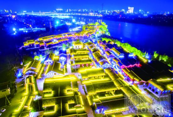 窯灣歷史文化街區(qū)夜景，燈光璀璨，美不勝收。