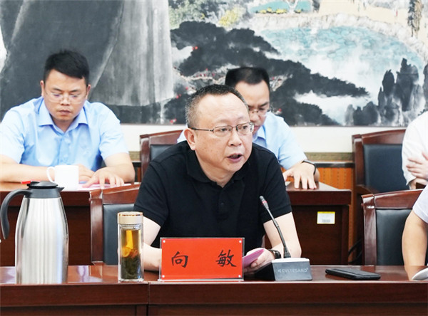 向市長(zhǎng).jpg